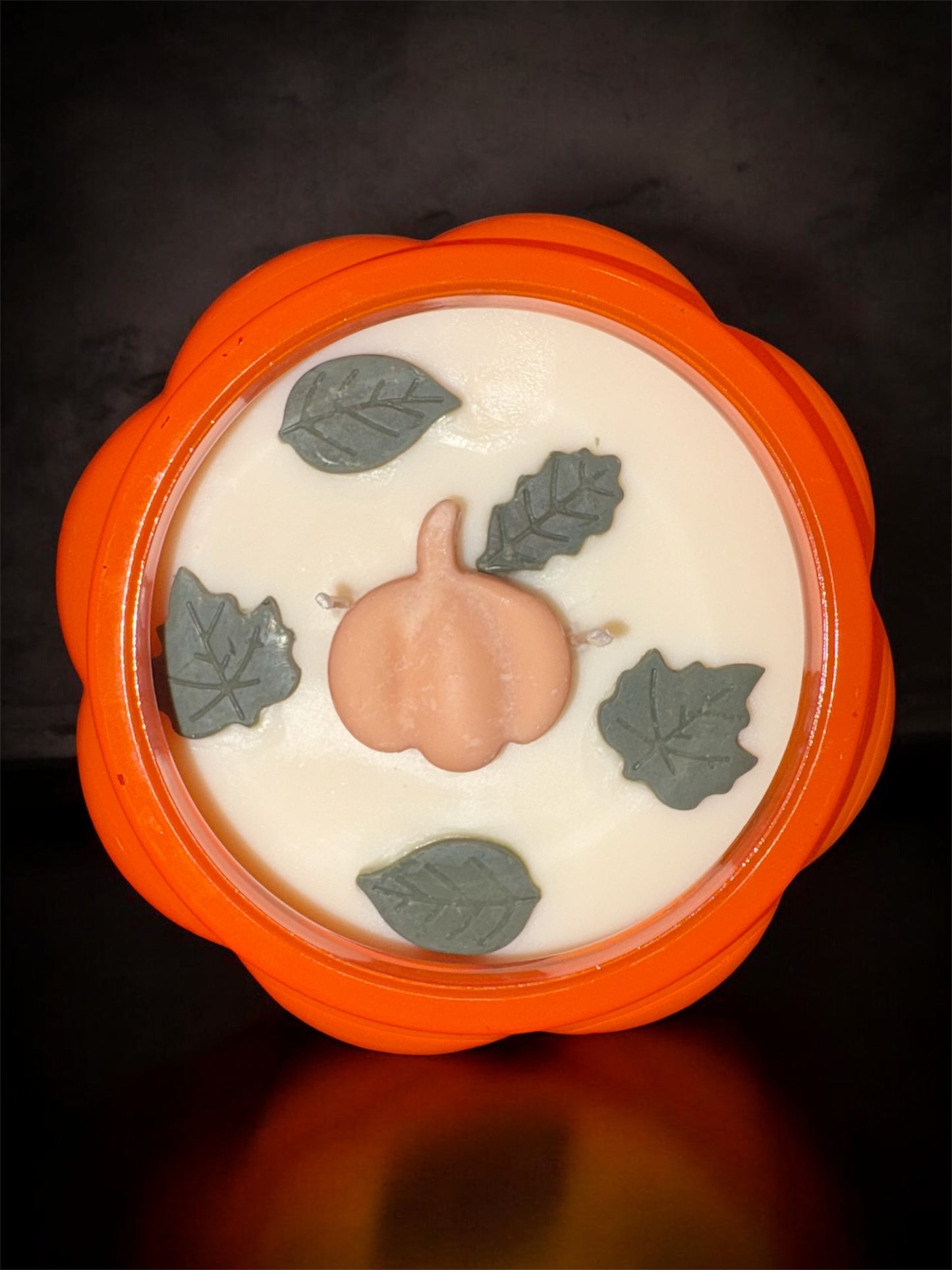 16oz Maple Leaf and Acorn candle